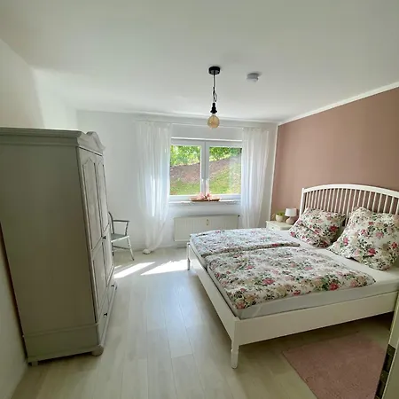 Neu: Ferienwohnung Zum Nussbaum - Landhausstil & Moseltalblick Трабен-Трарбах Экстерьер фото