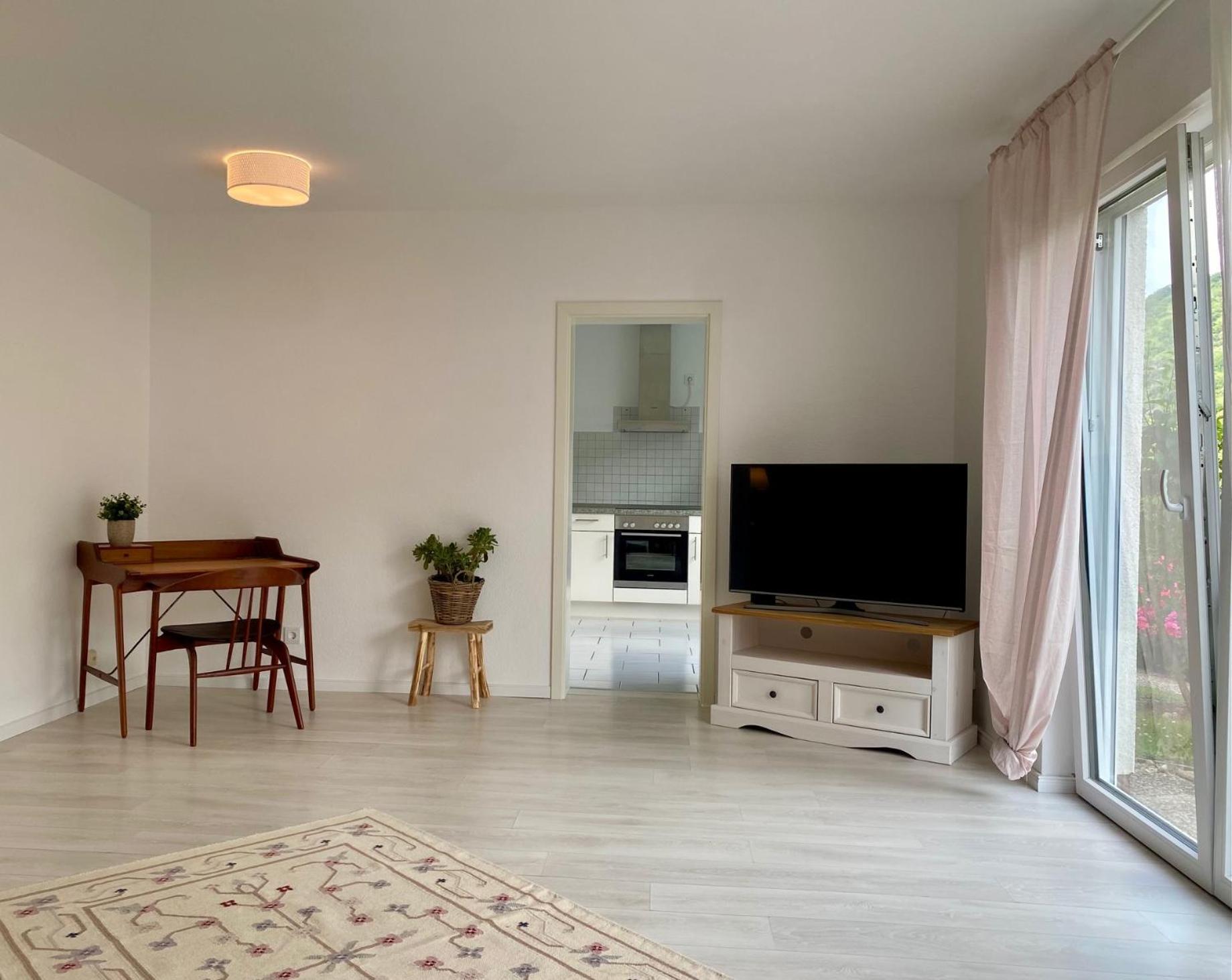 Neu: Zum Nussbaum - Landhausstil & Moseltalblick Appartement